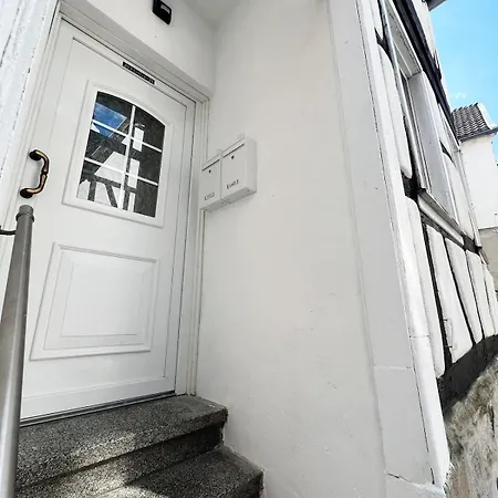Neu Rhein-studio Mit Privater Terrasse & Parkplatz Bei Bonn דירה רמאגן